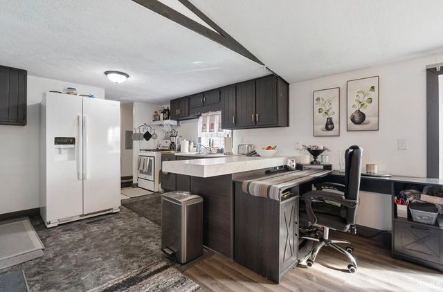 3395 W Crystal Lake Road, Warsaw, IN 46580