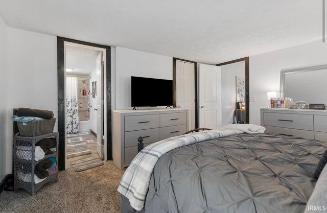 3395 W Crystal Lake Road, Warsaw, IN 46580