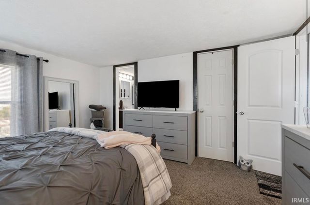 3395 W Crystal Lake Road, Warsaw, IN 46580