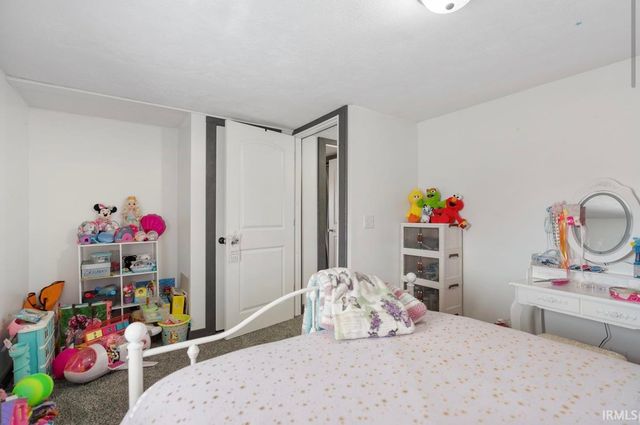 3395 W Crystal Lake Road, Warsaw, IN 46580