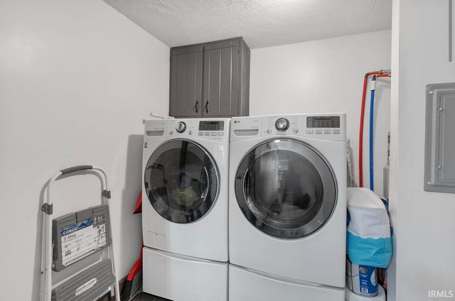 3395 W Crystal Lake Road, Warsaw, IN 46580