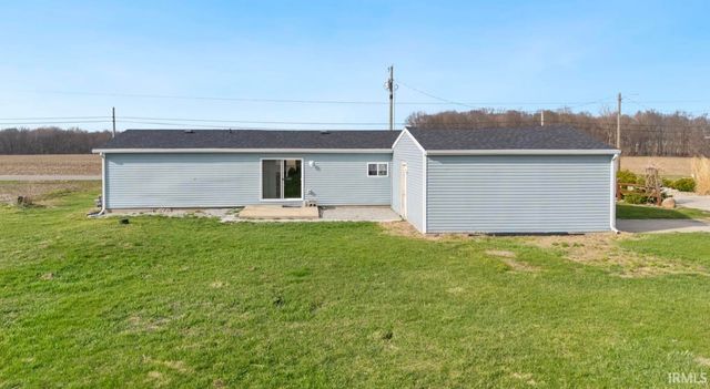 3395 W Crystal Lake Road, Warsaw, IN 46580