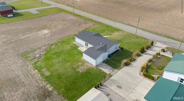 3395 W Crystal Lake Road, Warsaw, IN 46580