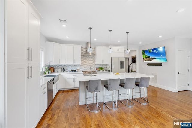 34 Lafayette Avenue, Cliffside Park, NJ 07010