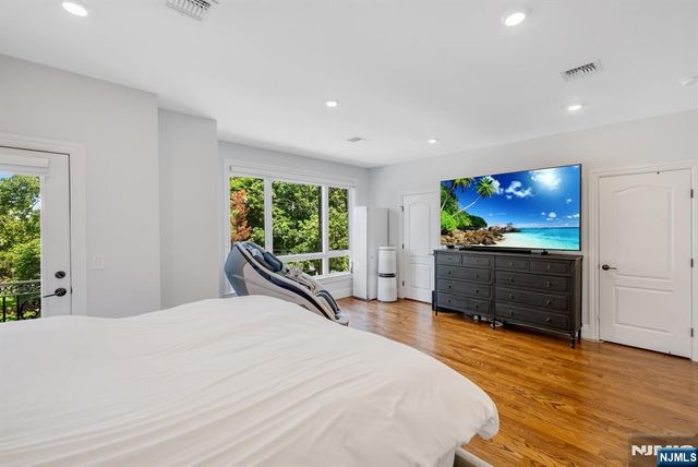 34 Lafayette Avenue, Cliffside Park, NJ 07010