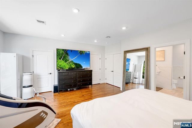 34 Lafayette Avenue, Cliffside Park, NJ 07010