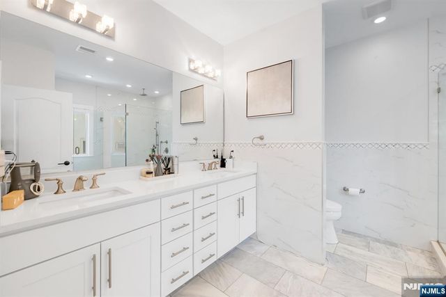 34 Lafayette Avenue, Cliffside Park, NJ 07010
