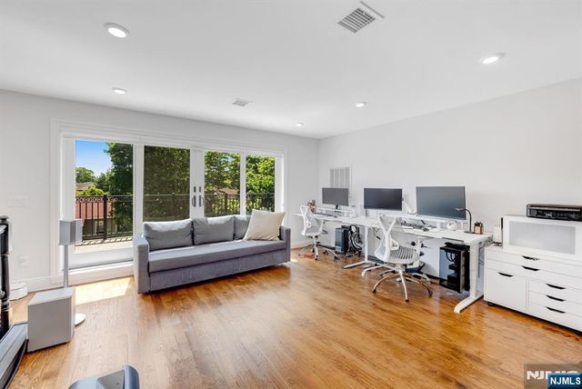34 Lafayette Avenue, Cliffside Park, NJ 07010