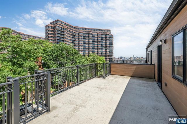 34 Lafayette Avenue, Cliffside Park, NJ 07010