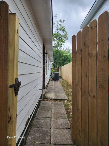 638 Aldenwick Lane, Houston, TX 77073