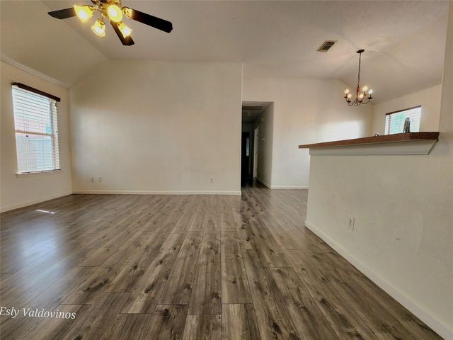 638 Aldenwick Lane, Houston, TX 77073