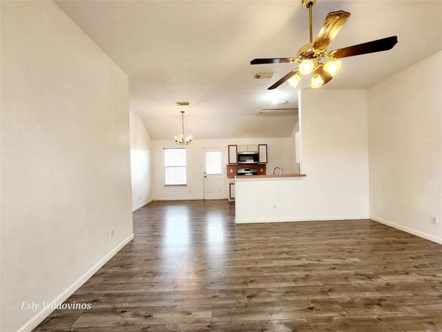 638 Aldenwick Lane, Houston, TX 77073