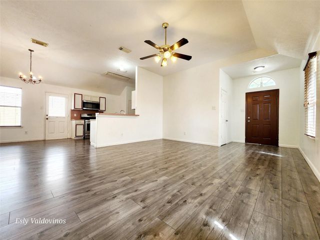 638 Aldenwick Lane, Houston, TX 77073