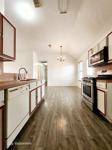 638 Aldenwick Lane, Houston, TX 77073