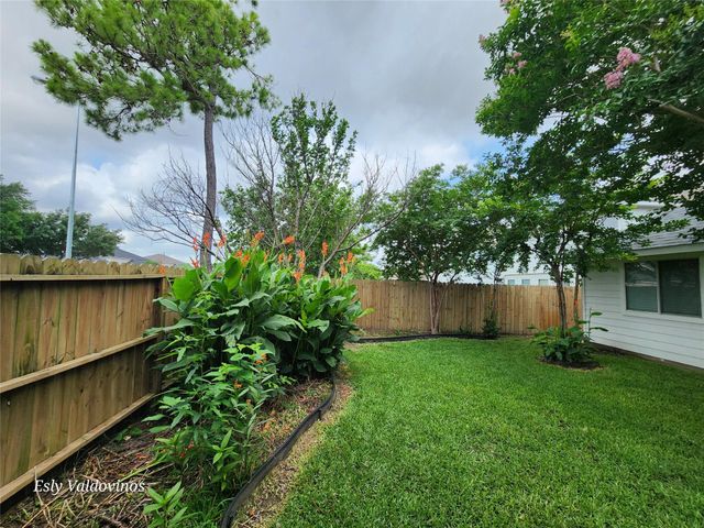 638 Aldenwick Lane, Houston, TX 77073