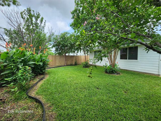 638 Aldenwick Lane, Houston, TX 77073