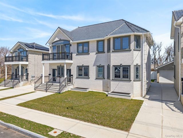 150-17 Hawtree Street, Ozone Park, NY 11417