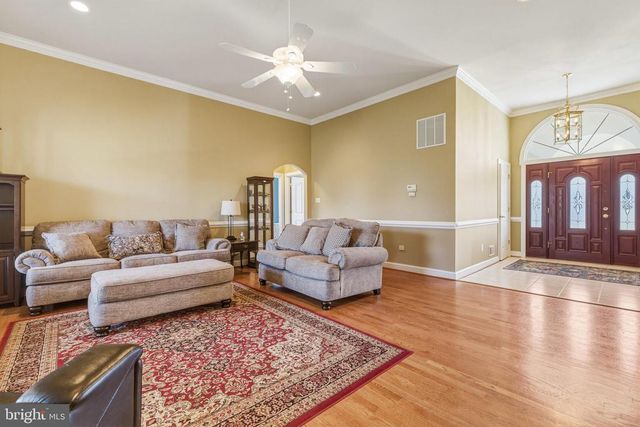 400 BEALL AVE, Luray, VA 22835