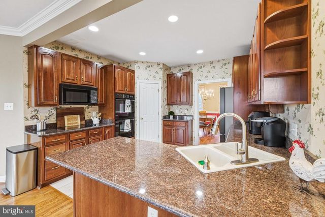 400 BEALL AVE, Luray, VA 22835