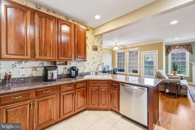 400 BEALL AVE, Luray, VA 22835