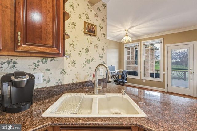 400 BEALL AVE, Luray, VA 22835