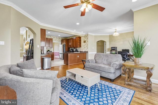 400 BEALL AVE, Luray, VA 22835