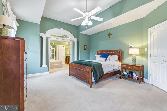 400 BEALL AVE, Luray, VA 22835