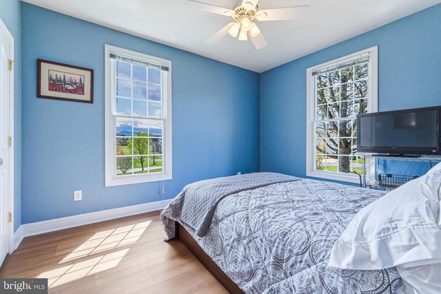 400 BEALL AVE, Luray, VA 22835