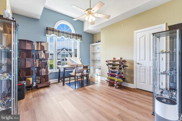 400 BEALL AVE, Luray, VA 22835