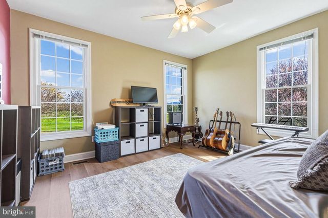 400 BEALL AVE, Luray, VA 22835