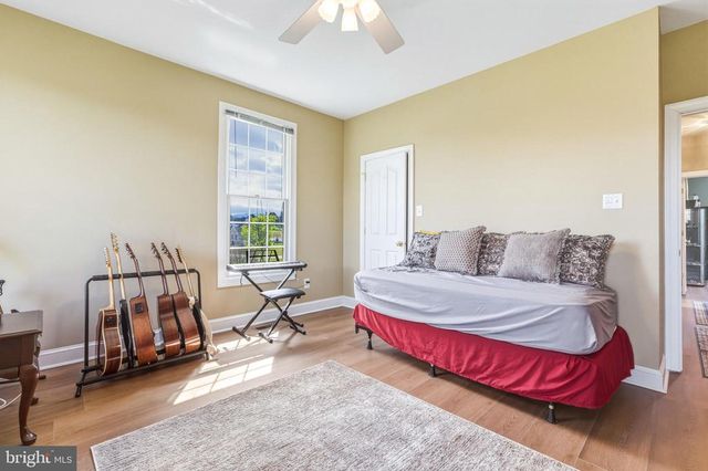 400 BEALL AVE, Luray, VA 22835