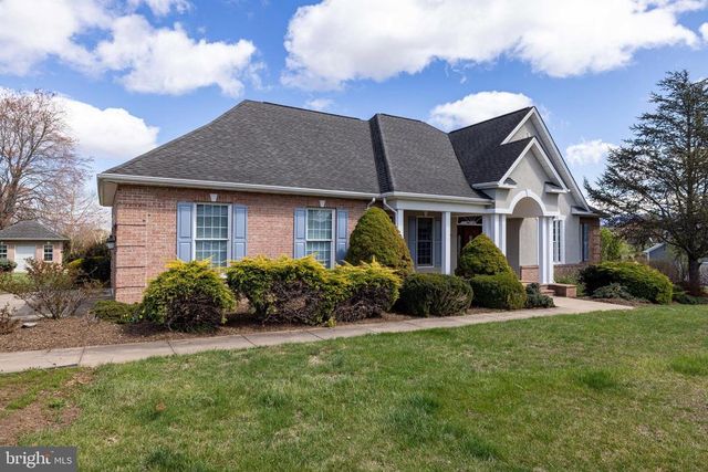 400 BEALL AVE, Luray, VA 22835