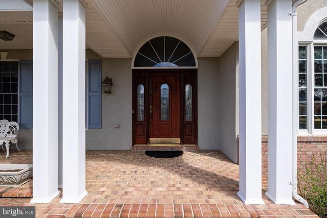 400 BEALL AVE, Luray, VA 22835