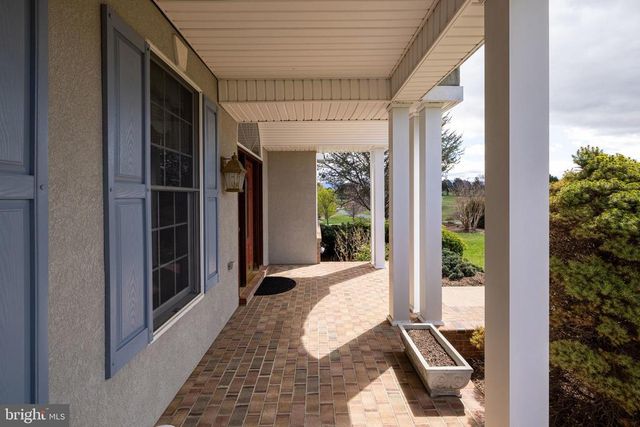 400 BEALL AVE, Luray, VA 22835