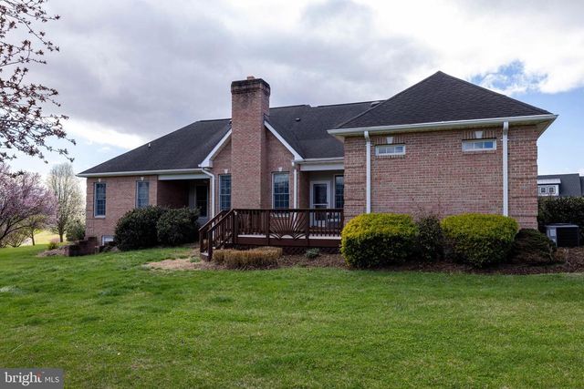 400 BEALL AVE, Luray, VA 22835