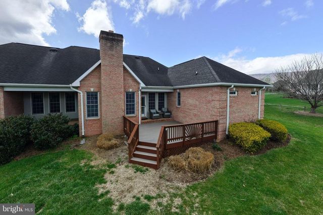 400 BEALL AVE, Luray, VA 22835