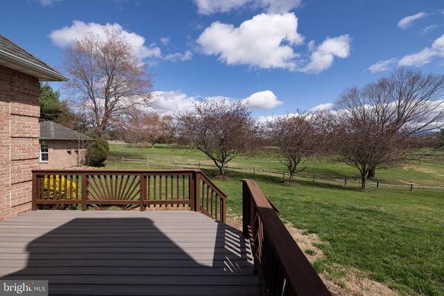 400 BEALL AVE, Luray, VA 22835