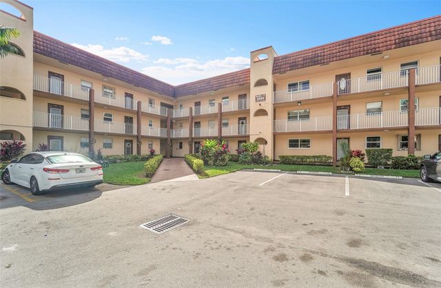 8880 Sunrise Lakes Blvd 209, Sunrise, FL 33322