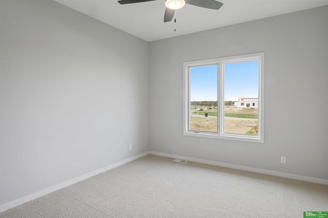 12358 Lake Vista Drive, Papillion, NE 68046