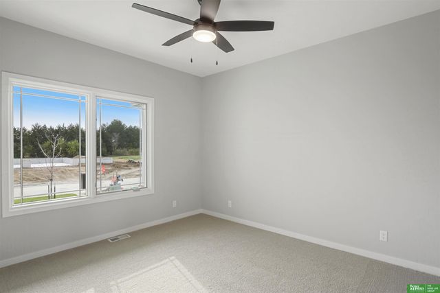 12358 Lake Vista Drive, Papillion, NE 68046