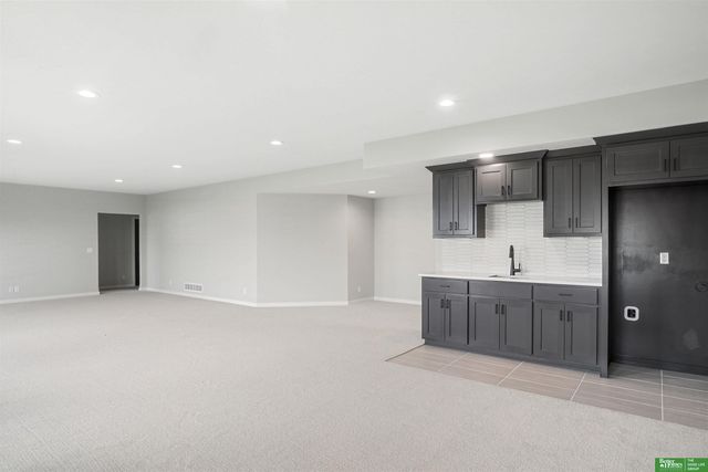 12358 Lake Vista Drive, Papillion, NE 68046