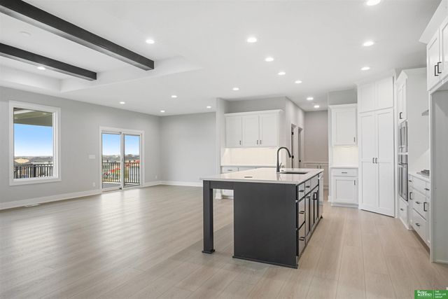 12358 Lake Vista Drive, Papillion, NE 68046