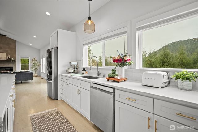 28024 NE 433rd Street, Amboy, WA 98601