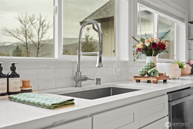 28024 NE 433rd Street, Amboy, WA 98601