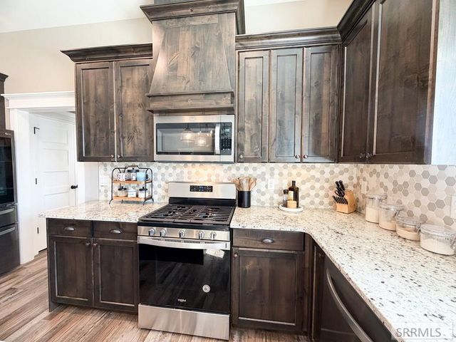 6560 E Crown Crescent, Ammon, ID 83406