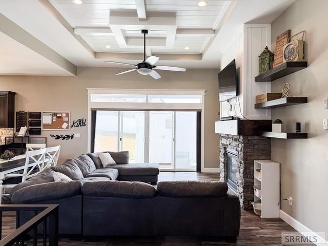 6560 E Crown Crescent, Ammon, ID 83406