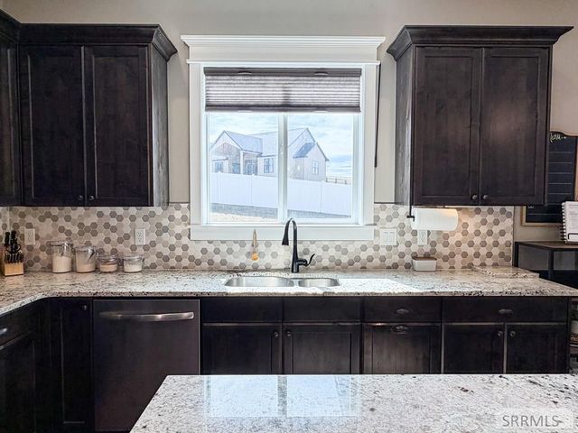 6560 E Crown Crescent, Ammon, ID 83406