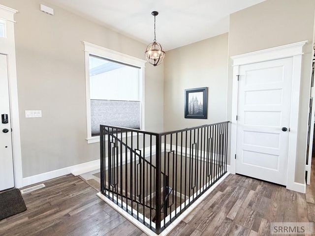 6560 E Crown Crescent, Ammon, ID 83406