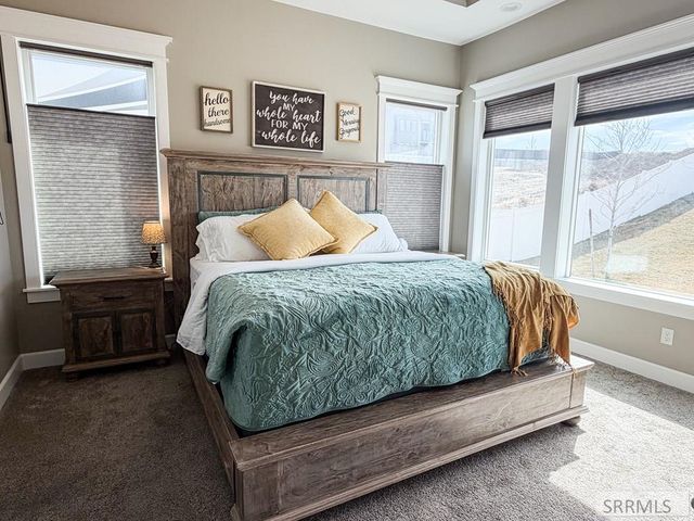 6560 E Crown Crescent, Ammon, ID 83406