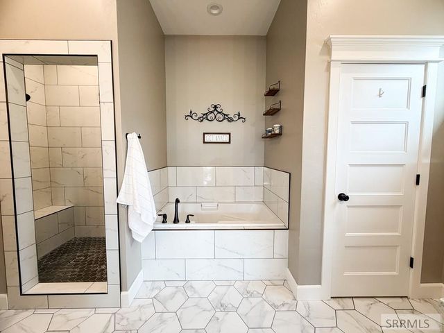 6560 E Crown Crescent, Ammon, ID 83406